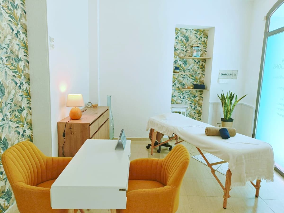 La Mar de Bé, teràpies naturals (natural therapies)