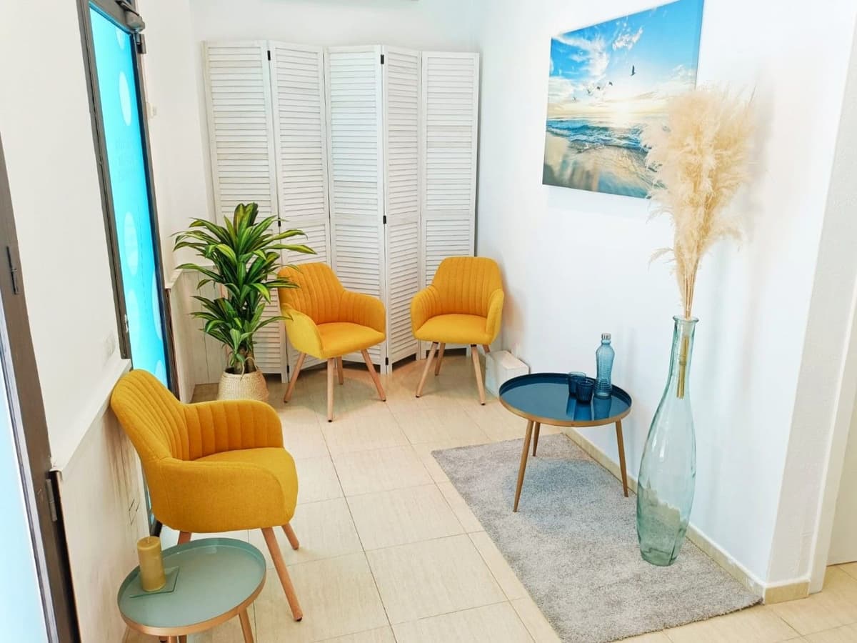 La Mar de Bé, teràpies naturals (natural therapies)
