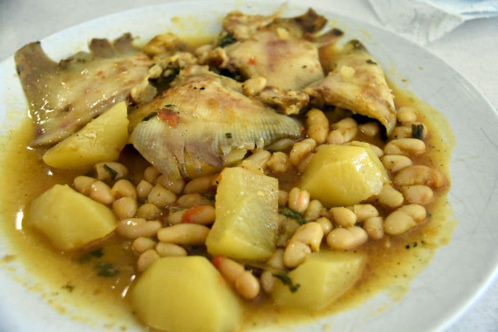 "ESCRITA” WITH POTATOES AND BEANS
