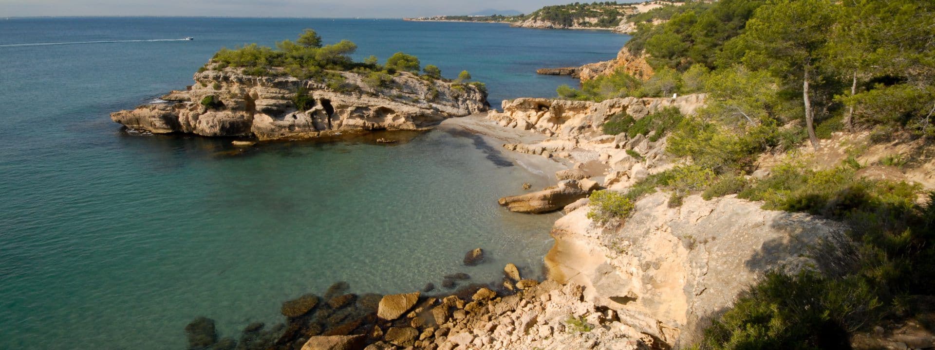 L'Ametlla de Mar renews the seven distinctive of "Platges Verges" (Virgin Beaches) 