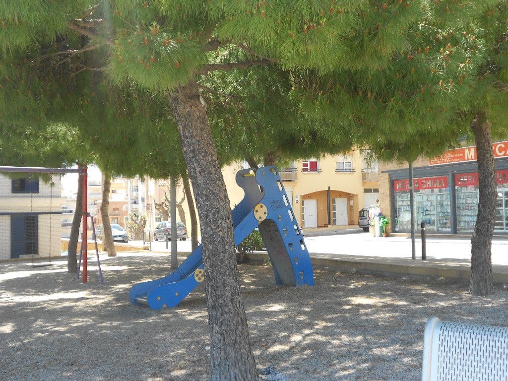 Plaza "Plaça del Barco"