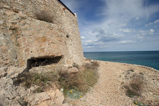 3. "Niu de les Metralletes" of "l'Estany Tort" (Route GR-92)