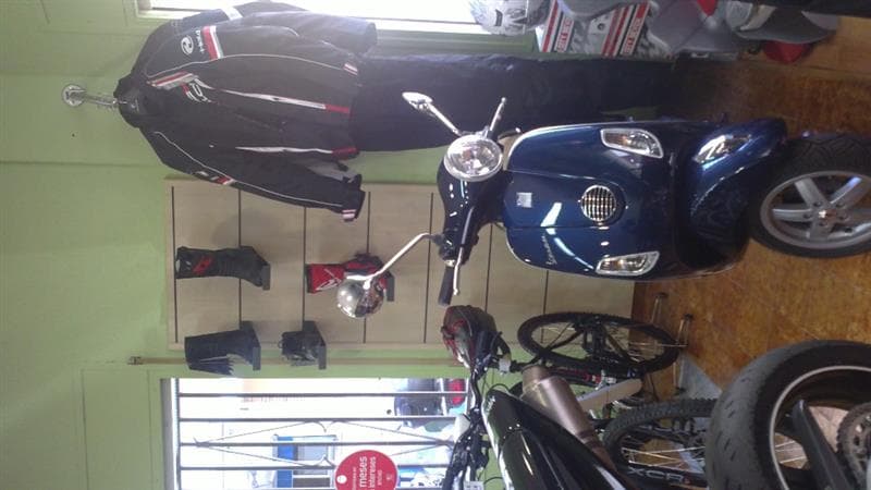 Moto R&R