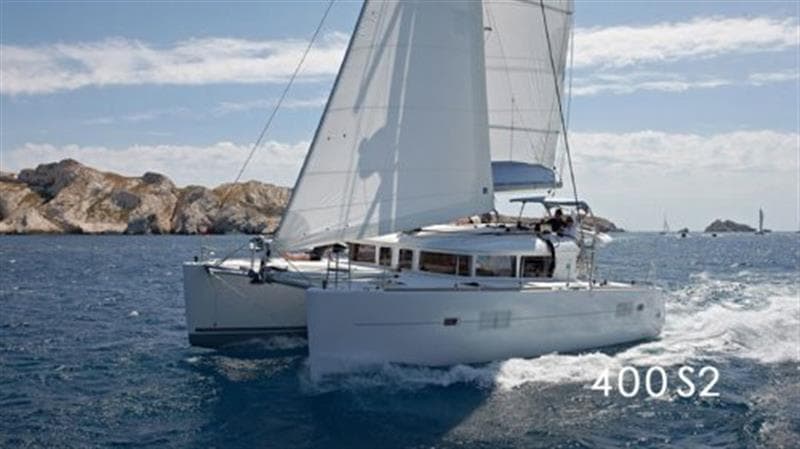 Sailing Catamaran, with capacity for 12 people - Cataexperience