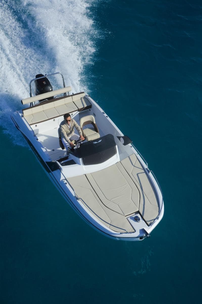 Location bateau Beneteau Sundeck Sport 2017 - Top Fisher
