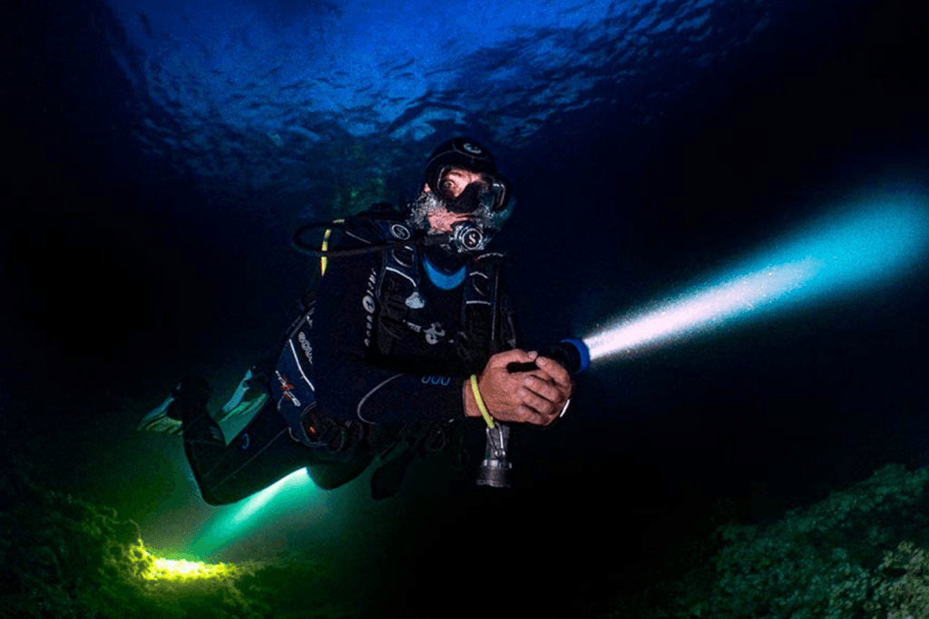 Bueceo Nocturno - Ametlla Diving