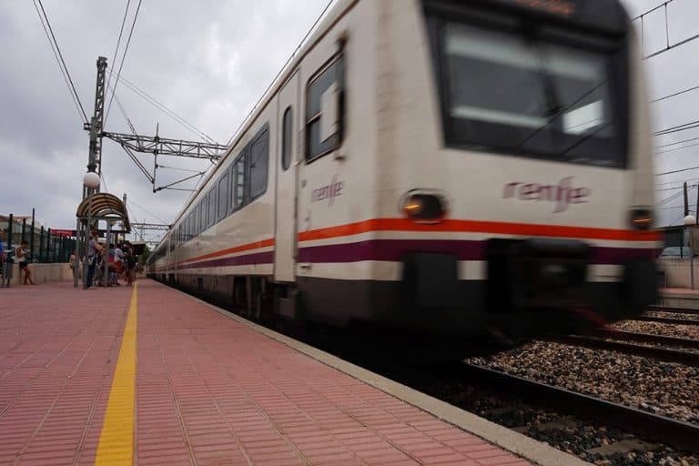 Renfe prepara 21.000 places de bus per les obres a Sant Vicenç de Calders el 28 de juliol