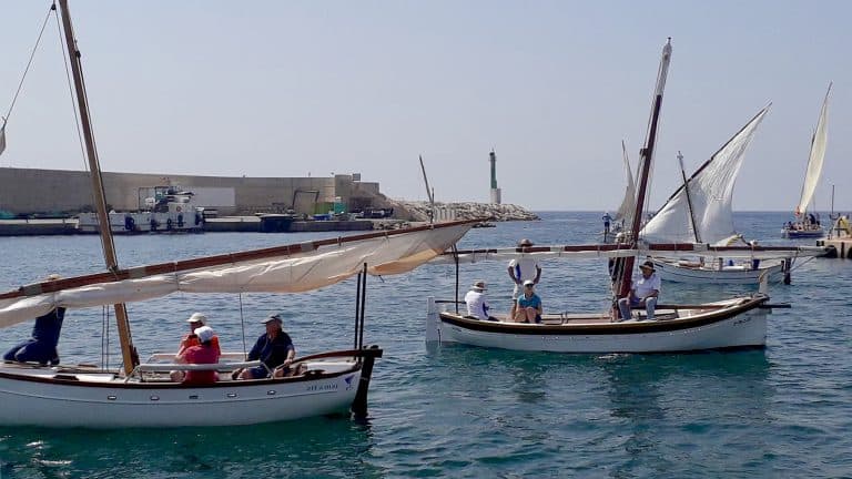 La Cala acull la XIX Trobada de Vela Llatina al Golf de Sant Jordi