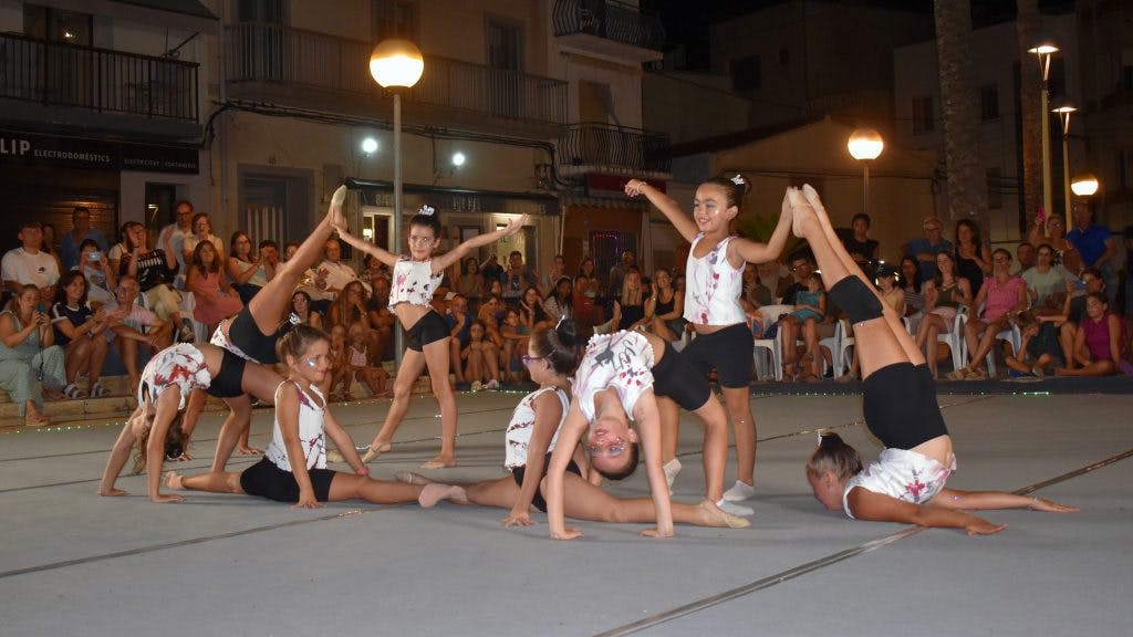 Una quarantena de gimnastes protagonitzaran la primera demostració de rítmica de l’estiu